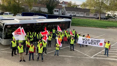 60 Mitarbeiter der AVG streiken in Ettlingen – zähe Tarifverhandlungen