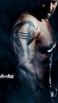 HD обои: Аджай Девгн в роли Шиваая, татуировка на плече черной кобры, Кино, Болливудские фильмы | Обои Блики