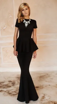 Начинайте носить остромодные черные платья из кожи | Vogue Russia