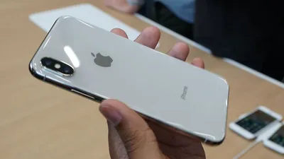 Живые фото и видео iPhone X в черном и серебристом цветах