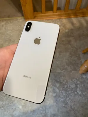 iPhone XS Max Silver 64 GB Unlocked -OBO on Mercari | Iphone, Trendy phone  cases, Apple products