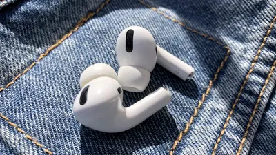 PSA: Apple AirPods can't be used to record audio with the iPhone camera app  | Mashable