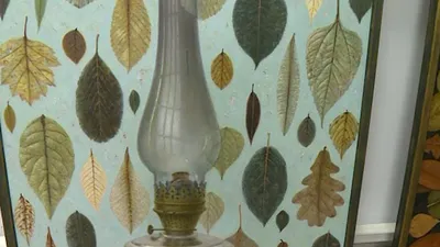 Искусство осени: портрет лампы и другие шедевры из листьев