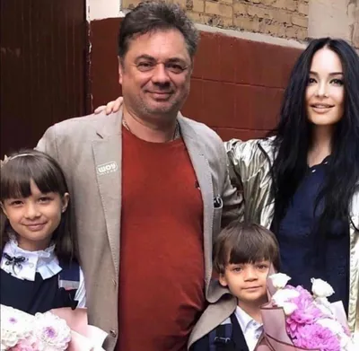 Андрей Леонов взял в жёны молоденькую Настю: как сейчас живёт пара 10 лет  спустя