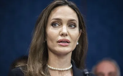 Анджелина Джоли обвинила Бреда Питта в домашнем насилии — РБК