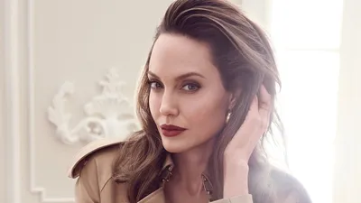 В сеть попали неожиданные фото Анджелины Джоли: как выглядит актриса |  Новини.live