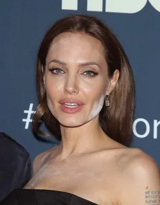 Самые неудачные фото Анджелины Джоли - PEOPLETALK