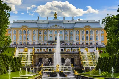 Большой петергофский дворец: описание, история, архитектура, интерьеры и  фото