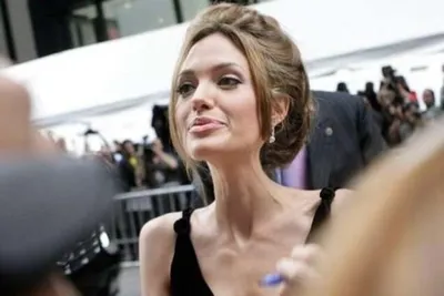 Анджелина Джоли анорексия: психотерапевт оценил внешность актрисы - звезда,  умирает, худая, фото, врач, причины | Обозреватель
