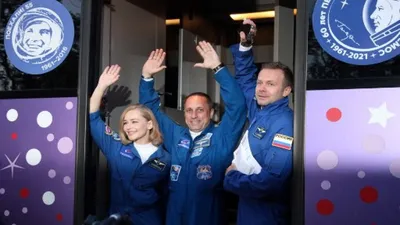 Российская съемочная группа пристыковалась к МКС, чтобы снять первый фильм на орбите