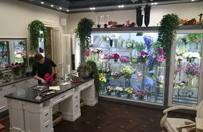 Цветочный магазин в ЮЗАО с окупаемостью год в Москве | Купить бизнес за 999  999 ₽