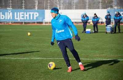Артем Дзюба: «Мне плохо без футбола, я кайфую от тренировок, не могу без  игр» - новости на официальном сайте ФК Зенит