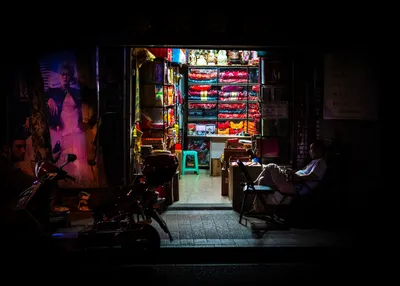 Ночные огни: атмосферные фотографии частных магазинов в Шанхае – Zagge.ru