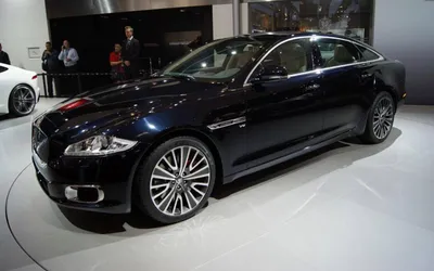 Jaguar XJ Autobiography LWB | Auto 100 - YouTube