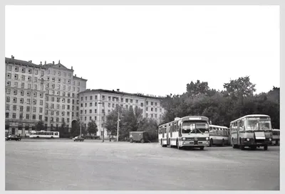 Такой была Москва 1970-80 годов и так в 2023 году выглядят эти места на  фото с тех же точек | Про life в Москве и не только | Дзен