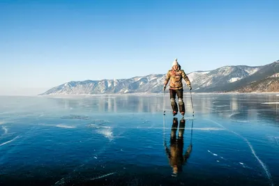 Ледяные крылья Байкала: поход на коньках с тёплыми ночёвками