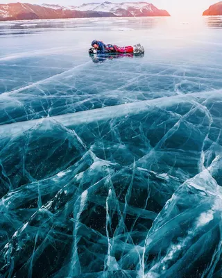 Где искать красивый лед Байкала: фотографы делятся локациями и дают советы