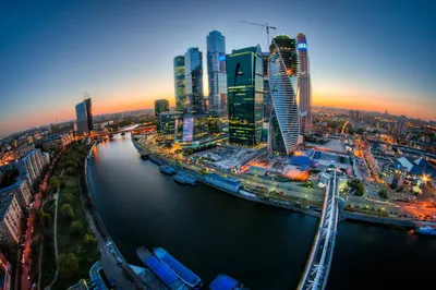 Вид на Москва-сити и реку Москву - обои на рабочий стол