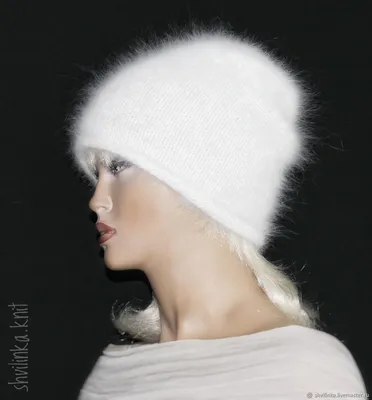 Купить Белая зимняя шапка с косами | Skrami.ru
