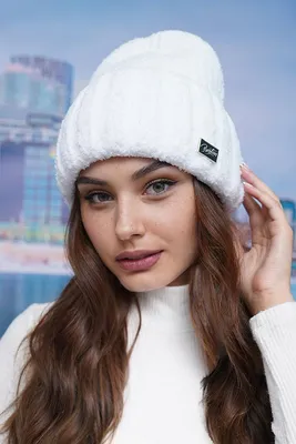 Женская молодёжная белая вязаная шапка (ID#1678866175), цена: 304 ₴, купить  на Prom.ua