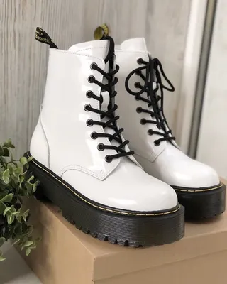 Купить белые кроссовки-ботинки Doctor Martens в Санкт-Петербурге