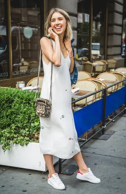 Платье Миди С Белыми Кедами – Telegraph