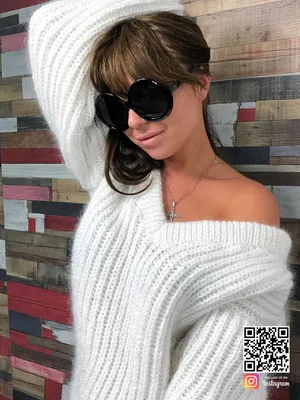 Белый вязаный свитер фото