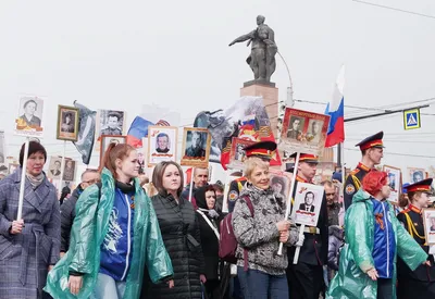 Более 30 тысяч жителей Иванова приняли участие в шествии «Бессмертного полка »