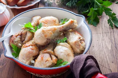 Куриные голени тушеные с грибами и овощами - пошаговый рецепт с фото на  Готовим дома