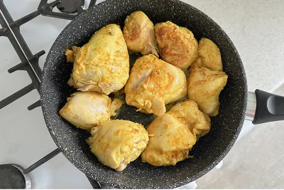 Курица кусочками по-азиатски на сковороде рецепт с фото пошагово -  PhotoRecept.ru