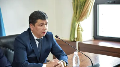 Мэр Бишкека пригласил к себе блогеров, которые критиковали его работу -  14.12.2021, Sputnik Кыргызстан