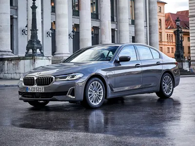 BMW 5 серии: технические характеристики, поколения, фото | Комплектации и  цены БМВ 5 серии