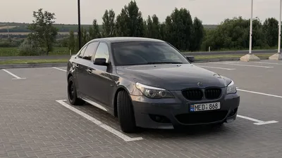 Полсотни BMW E60 собрались на парковке в Минске. Зачем?