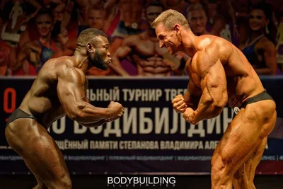 https://m.vk.com/mrolympia/KrystianWolski