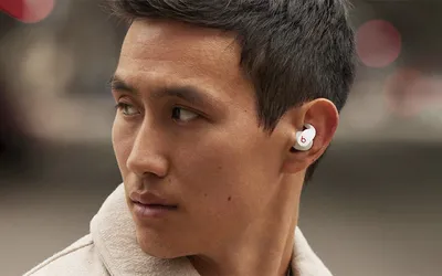 Я ношу AirPods Max ровно 1 год. Вот почему их ругали, но сейчас дают второй  шанс