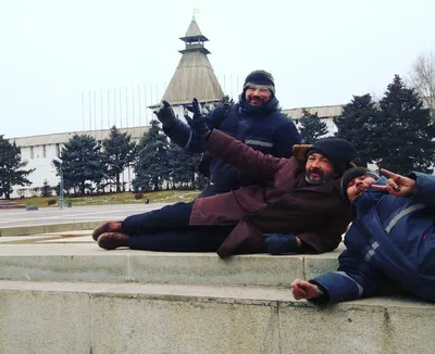 Астраханские бомжи с помощью Instagram собирают деньги на поездку к Байкалу  » BigPicture.ru