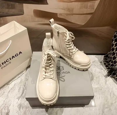 Ботинки женские Balenciaga модель 242564 по цене 7500р. с доставкой по  Москве и России | shmotessa.ru