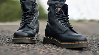 Зимние ботинки Dr. Martens Jadon на платформе с мехом зимние купить в Москве