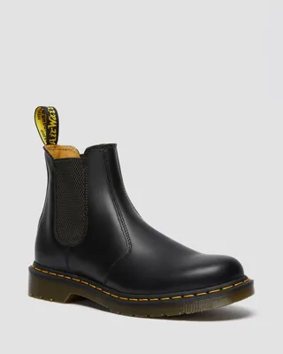 2976 Yellow Stitch Smooth Leather Chelsea Boots in Black | Dr. Martens