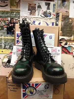 Grinders Made in England Bulldog Green Rub off 10 Hole Various Sizes - Etsy  UK | Mining boots, New shoes, Steel toe