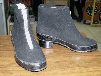 Какую обувь в СССР называли «прощай молодость» - ее сейчас можно найти лишь  на барахолках | Сокровища барахолки | Дзен