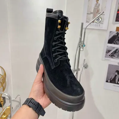 Купить Valentino Garavani Soul Rockstud Boots Stiefeletten Gr. 38,5 на  Аукцион DE из Германии с доставкой в Россию, Украину, Казахстан