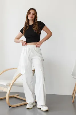 Белые укороченные брюки со стрелками и фактурными швами 0357218718-1 -  купить в интернет-магазине LOVE REPUBLIC по цене: 699 ₽
