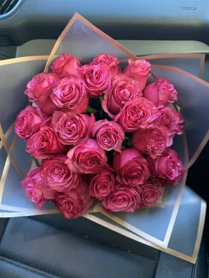 Заказать цветы Прекрасный букет из 25 роз с доставкой по Беларуси |  Happybee.by