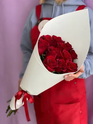 Купить букет из 11 красных роз в Москве ❤ Azeriflores.ru — Москва