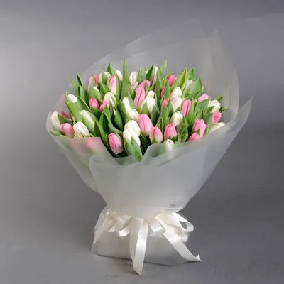 Букет белых и розовых тюльпанов \