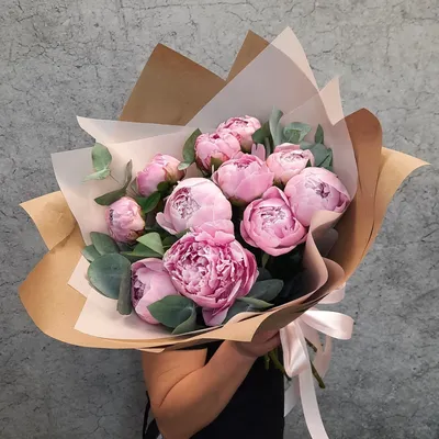 Красивый букет розовых пионов – купить с бесплатной доставкой в Москве