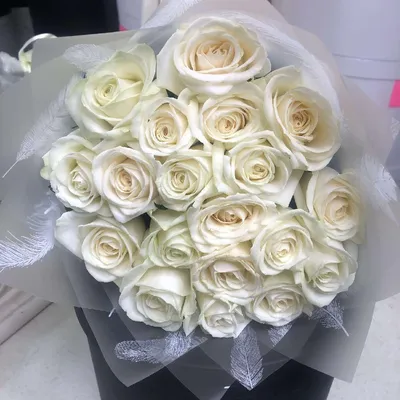 Букет белых роз - 19 шт за 4 290 руб. | Бесплатная доставка цветов по Москве