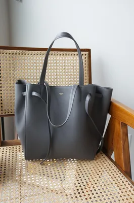 CELINE's Ava Triomphe Bag is Lisa Approved | Hypebae