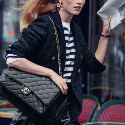 Episode 3: iconic fashion piece, the 11.12 Chanel bag | Vogue France